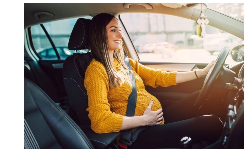Как безопасно путешествовать на машине во время беременности.jpg