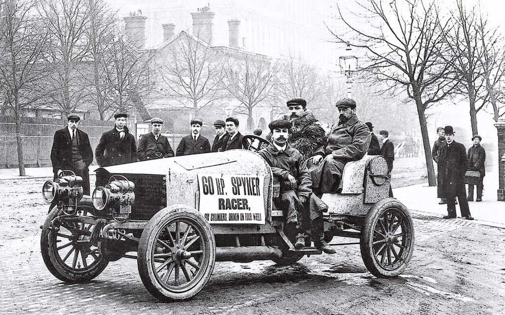 Первый в мире бензиновый полноприводный автомобиль нидерландской фирмы Spyker N.V. Industriële Maatschappij Trompenburg. 1903 г..jpg