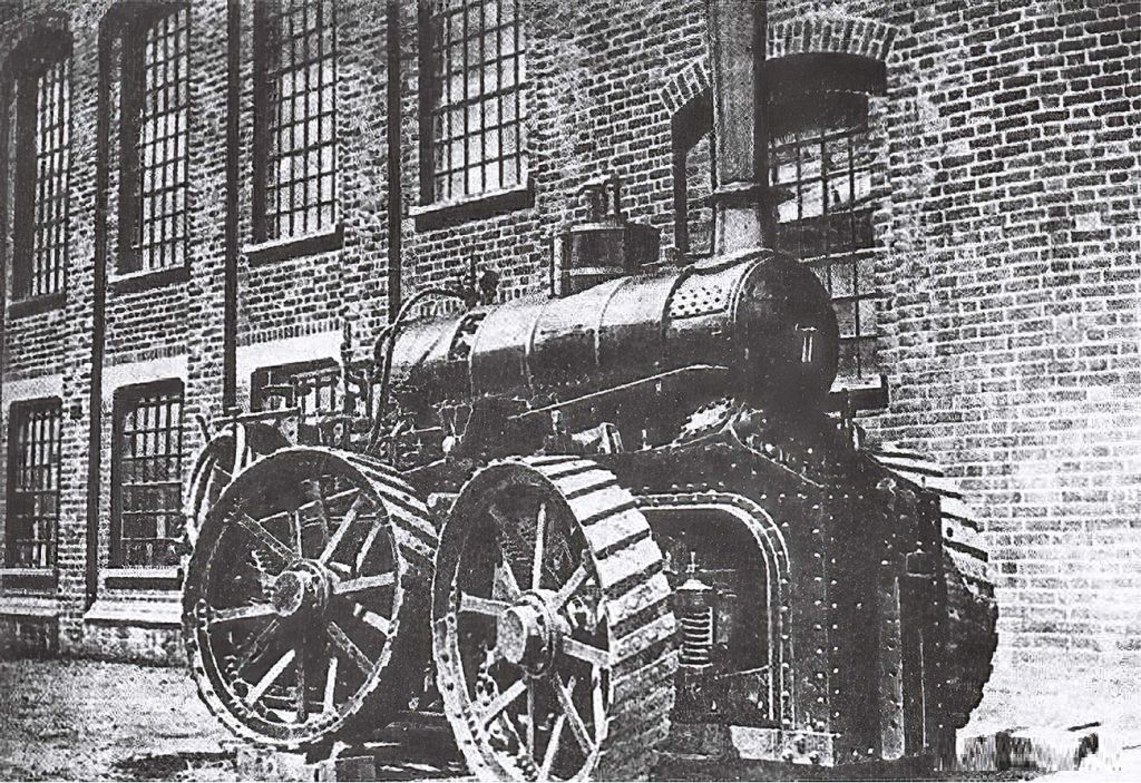 Изготовленный в 1893 г. британской фирмой Tasker & Sons дорожный локомотив с патентованной системой полного привода, разработанной инженером Б.Дж. Диплоком.jpg