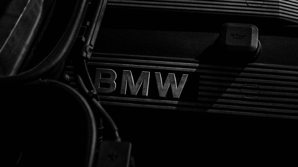 Знаменитый двигатель M52 от BMW.jpg